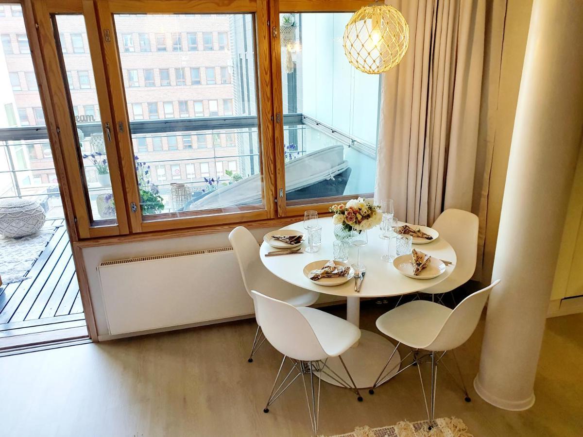 2Ndhomes Unique And Luxury Kamppi Center Apartment With Sauna And Big Terrace Helsinki Kültér fotó